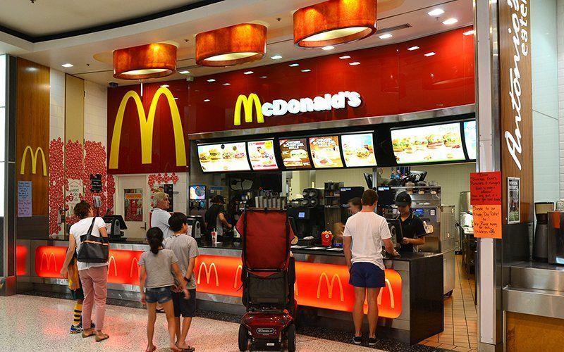Плюсы и минусы работы в McDonalds – отзывы реальных сотрудников Макдональдс сколько платят в час год